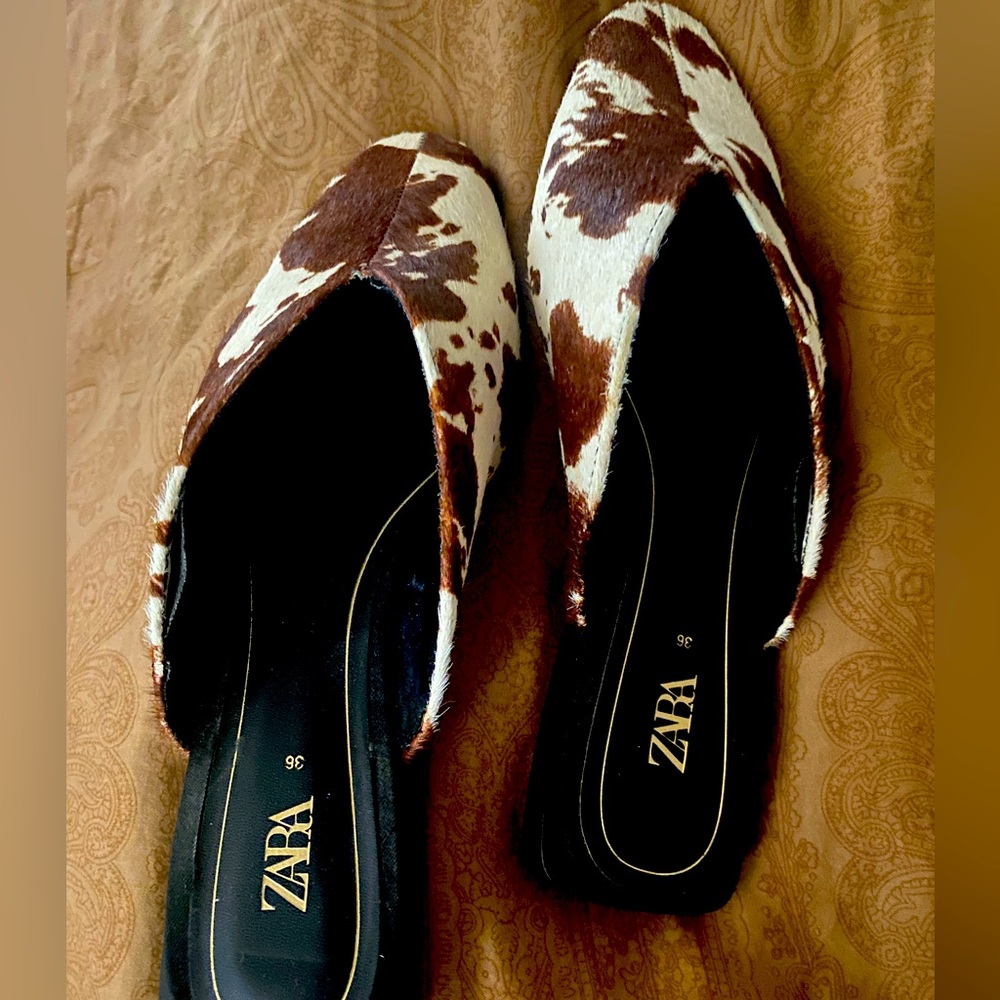 Zara Cow Flats Leather sz 36!